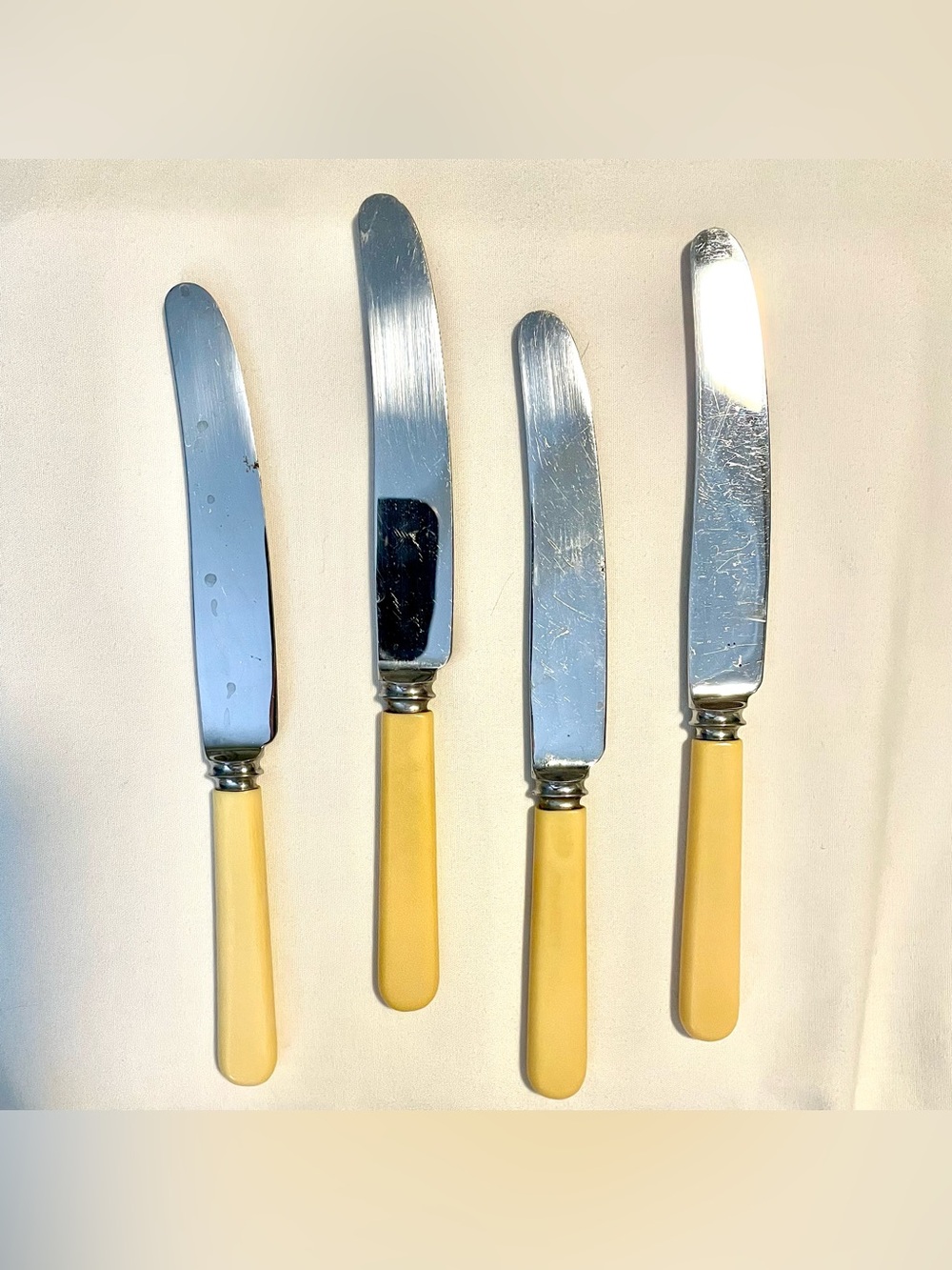 *RARE**VINTAGE* Sheffield Cutlery made w/Firth Stainless Steel - Set of 4 knives